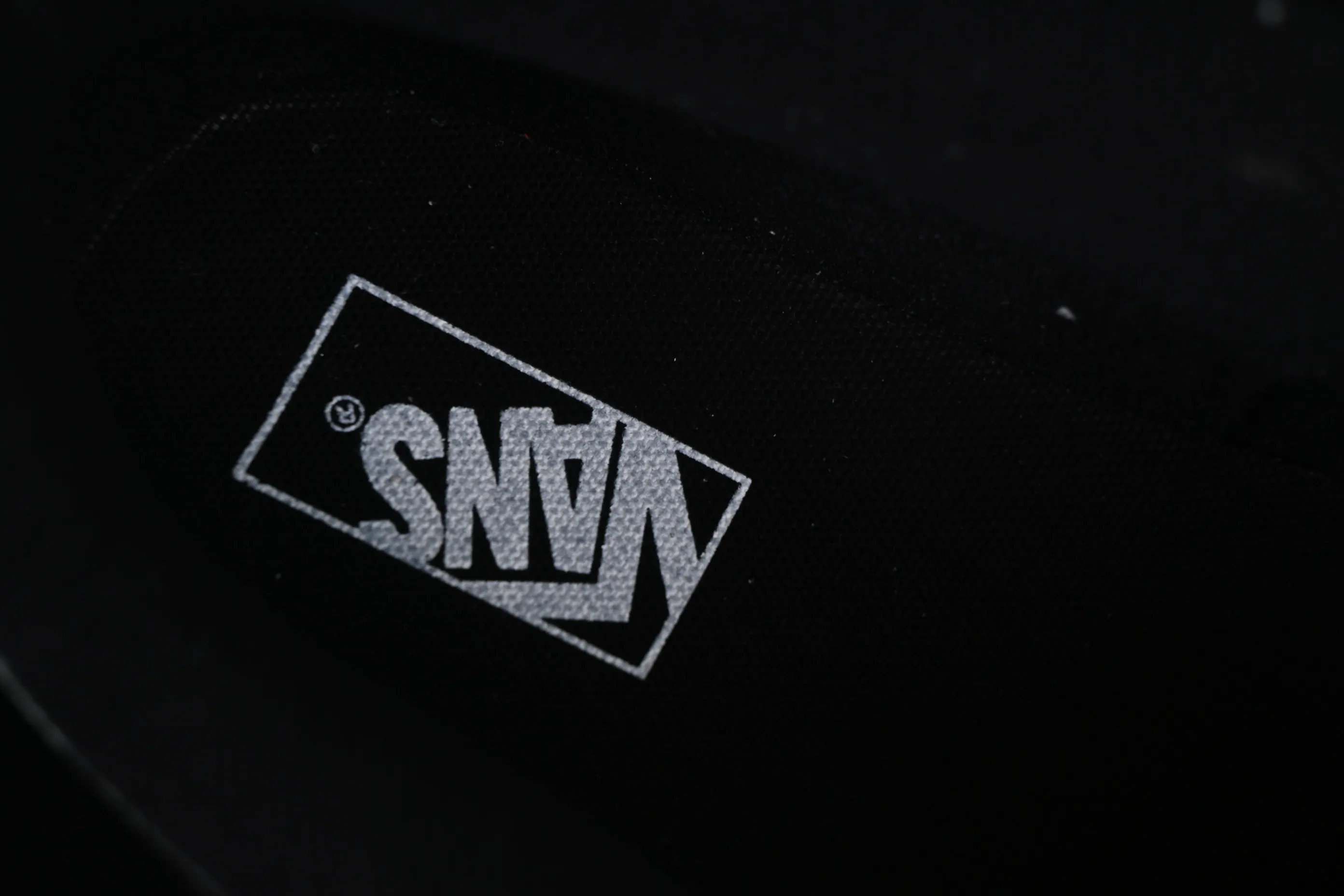 All categories Vans Vans series Vans Low Vans low-top Vans Knu Skool gray and black color low-top retro casual vulcanized bread shoes VN0009QCBDS